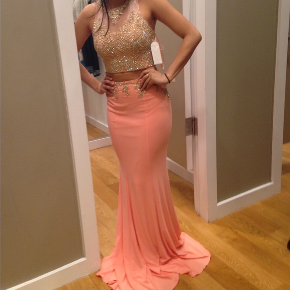 Blush two piece prom dress - Picture 3 of 4